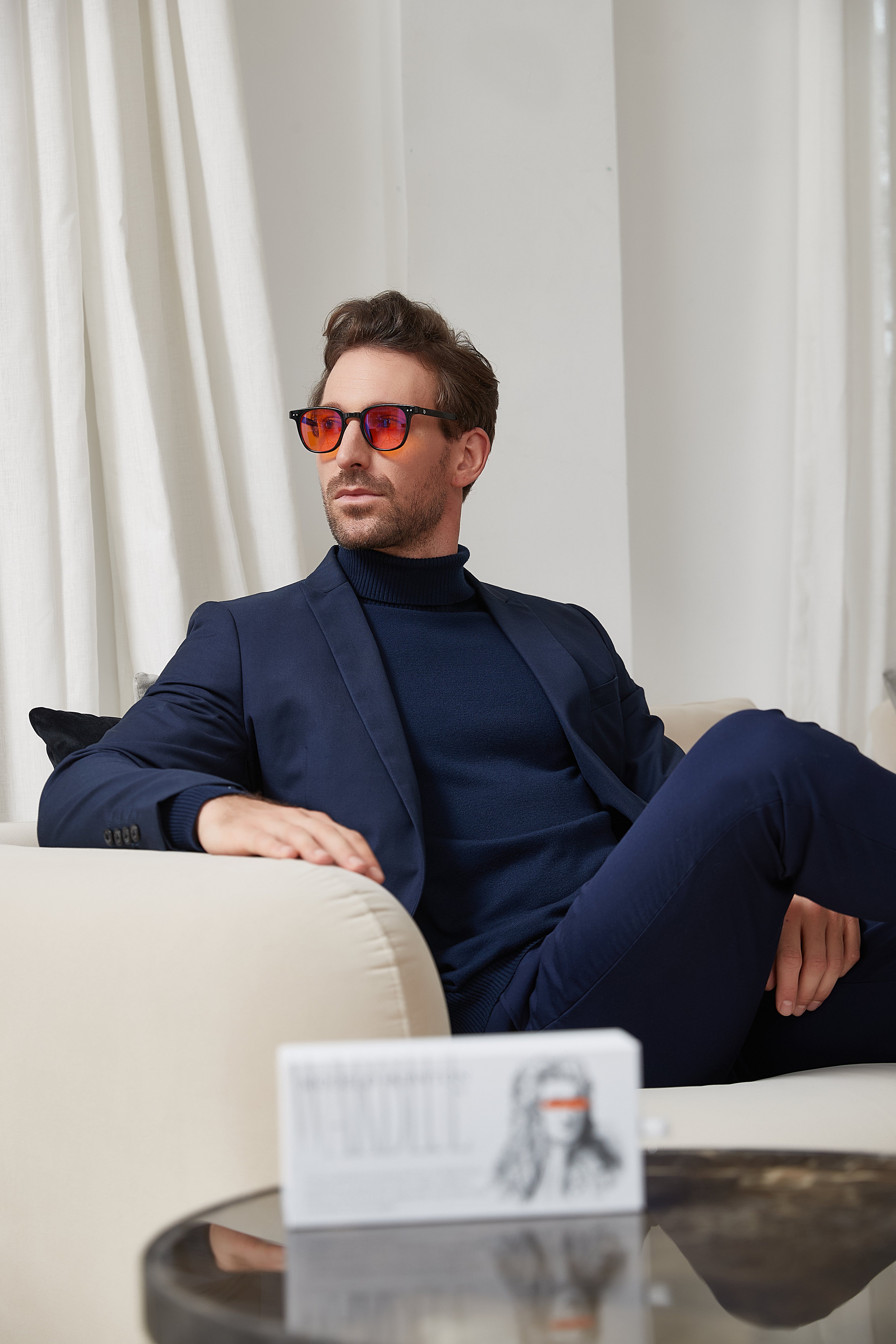 Newton – Okulary do Ostrości · Ochrona Dziennego Światła