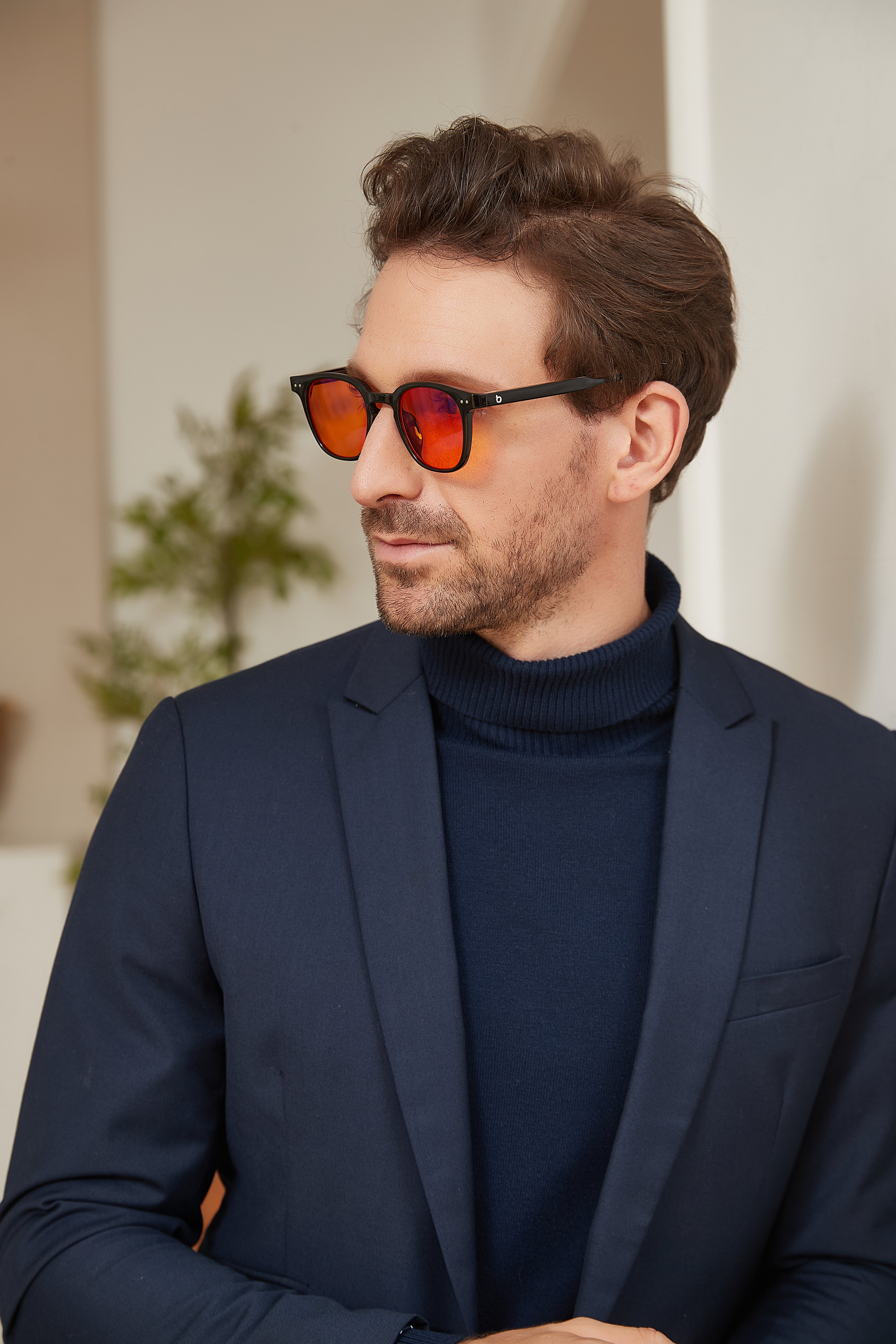 Newton – Focus Glasses · Daytime Protection